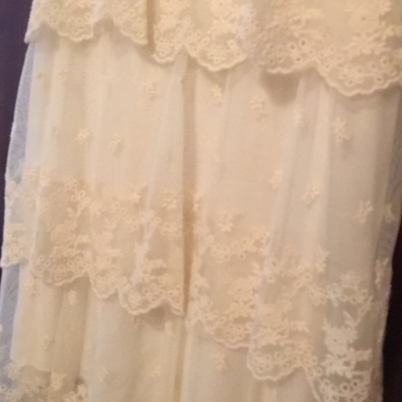 Top - Picture 2 of 2